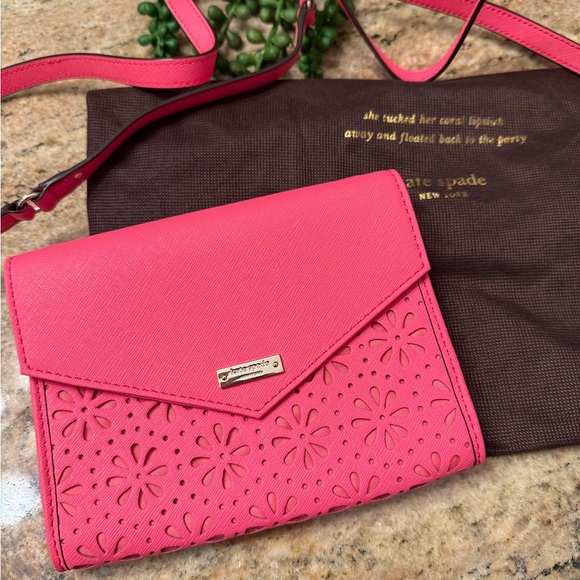 Kate Spade Pink Floral Crossbody Bag. Excellent condition - Picture 1 of 5